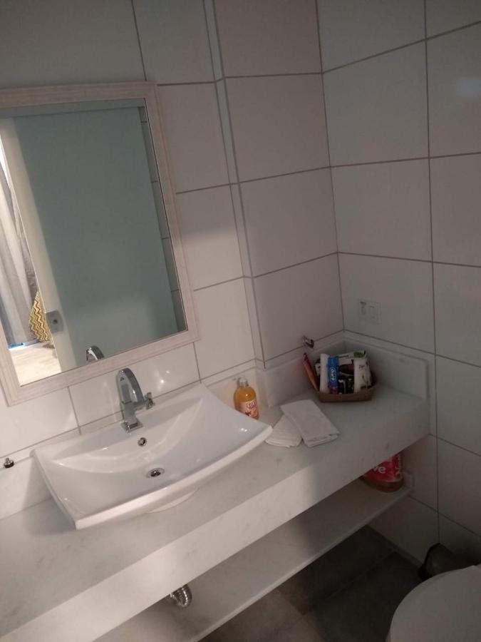 Suites Km18Praia Барра-ду-Уна Экстерьер фото